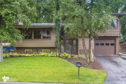 904 Lancaster Dr, Anchorage, AK 99503 photo 2