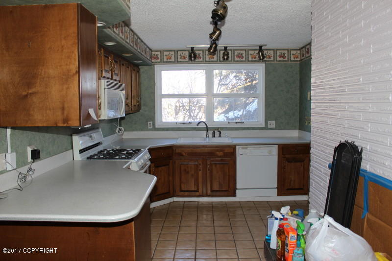 2908 Emory St, Anchorage, AK 99508 photo 4