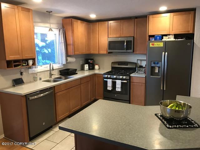 9906 Annette Cir, Eagle River, AK 99577 photo 3