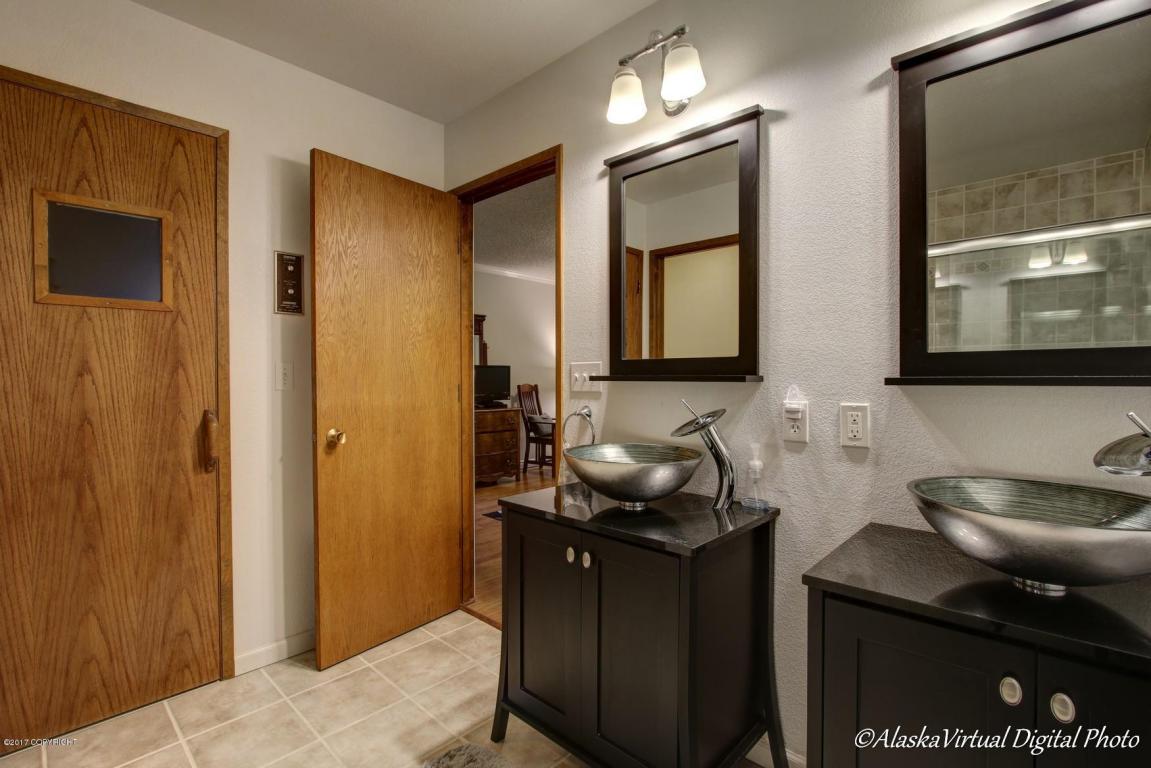 701 Harbor Cir, Anchorage, AK 99515 photo 26