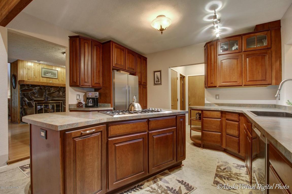 701 Harbor Cir, Anchorage, AK 99515 photo 14