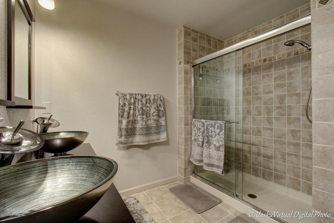 701 Harbor Cir, Anchorage, AK 99515 photo 25
