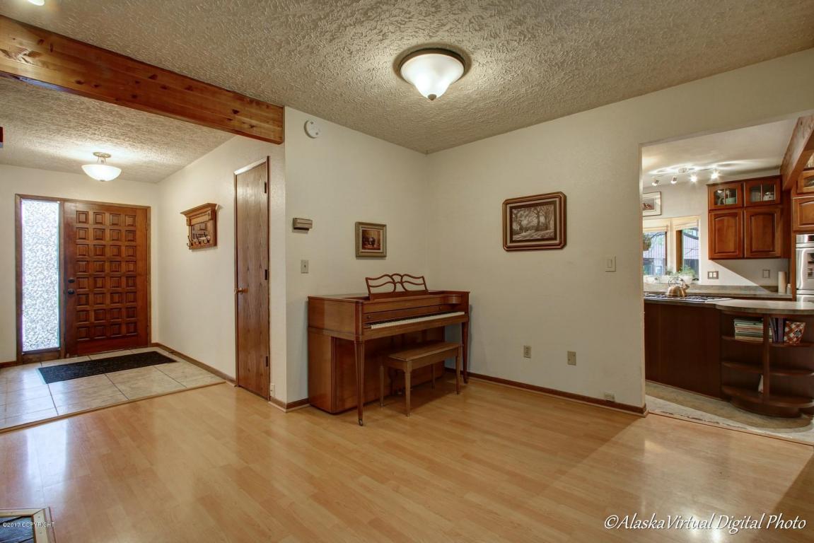 701 Harbor Cir, Anchorage, AK 99515 photo 13