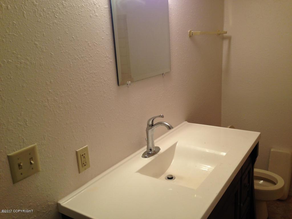 1980 Commodore Dr, Anchorage, AK 99507 photo 6