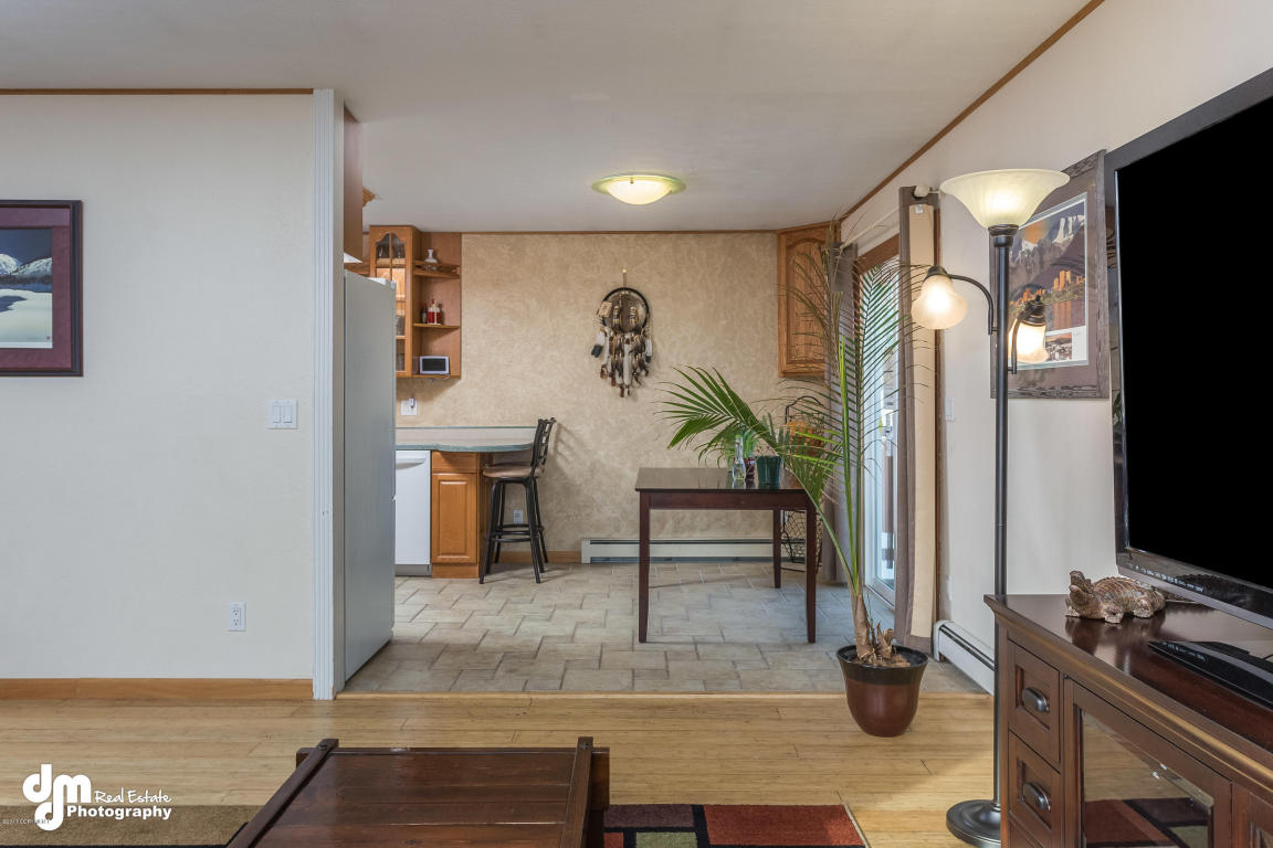 16917 Eleonora St, Eagle River, AK 99577 photo 9