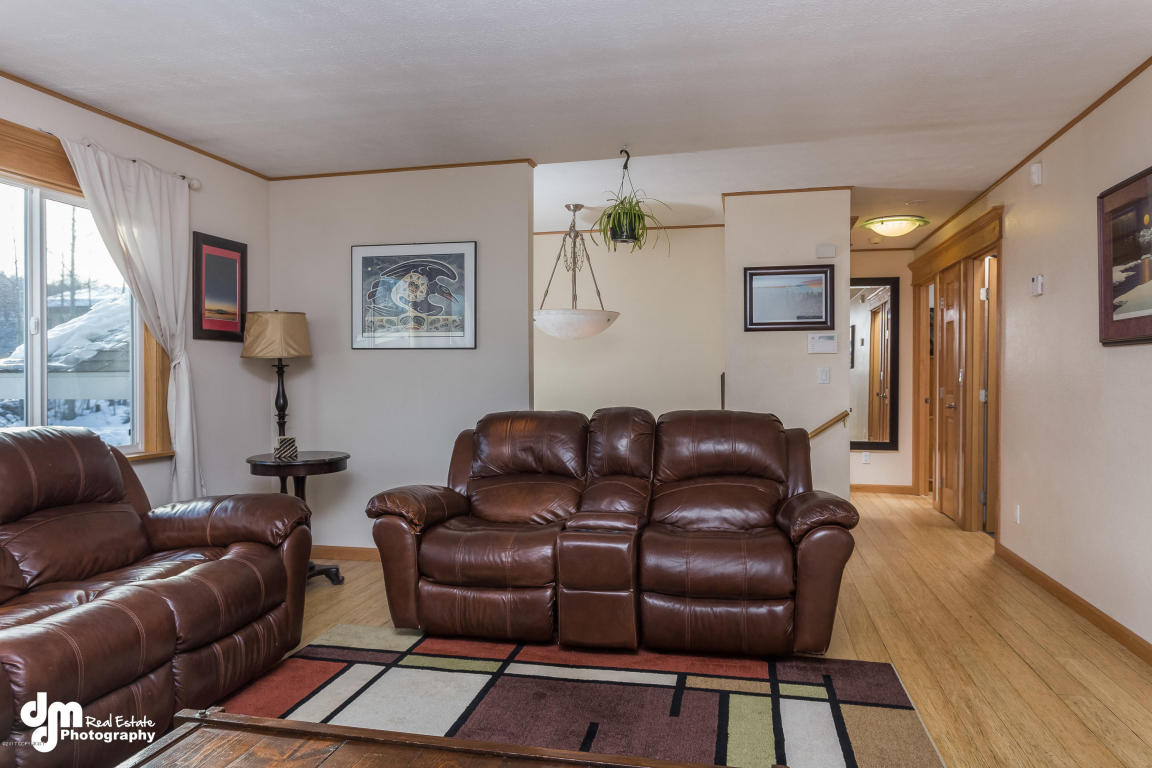 16917 Eleonora St, Eagle River, AK 99577 photo 7