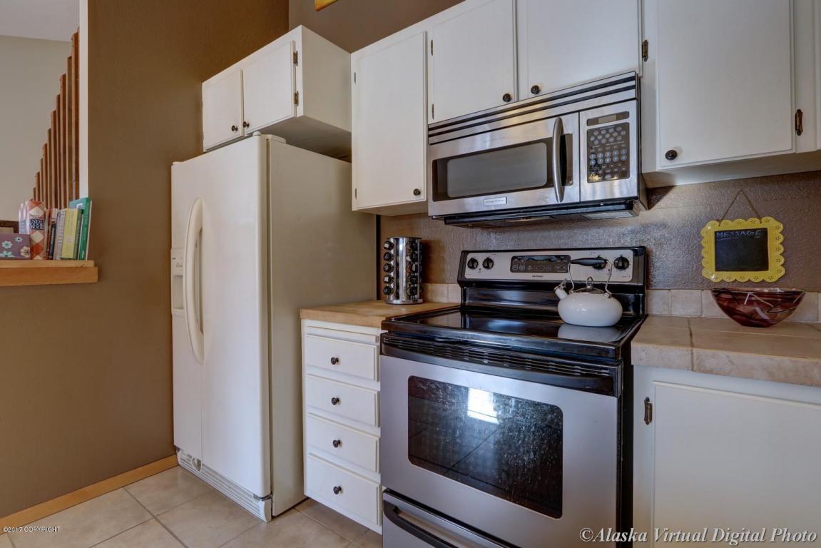 18628 S Lowrie Loop, Eagle River, AK 99577 photo 8
