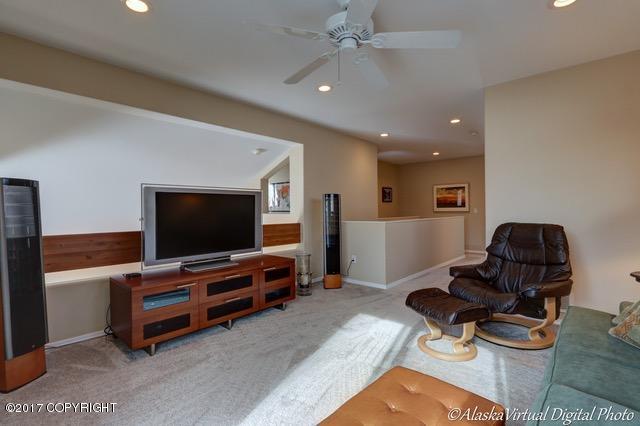 332 Dailey Ave # 4, Anchorage, AK 99515 photo 21