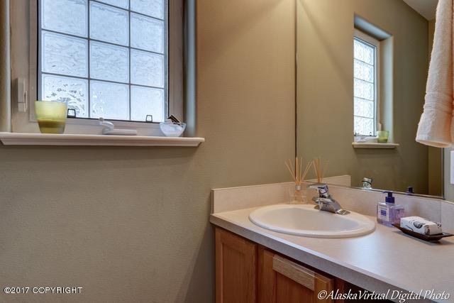 332 Dailey Ave # 4, Anchorage, AK 99515 photo 13
