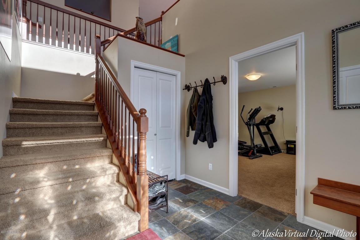 8538 Lassen Cir, Eagle River, AK 99577 photo 2