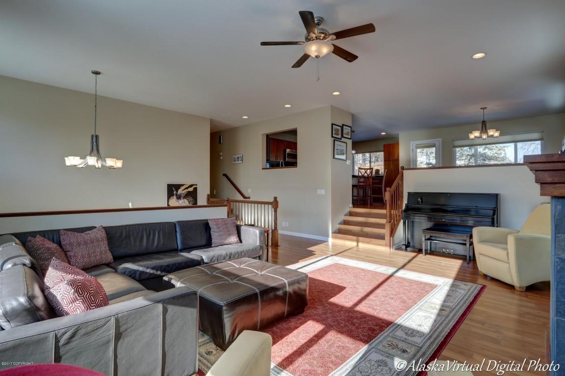 8538 Lassen Cir, Eagle River, AK 99577 photo 6