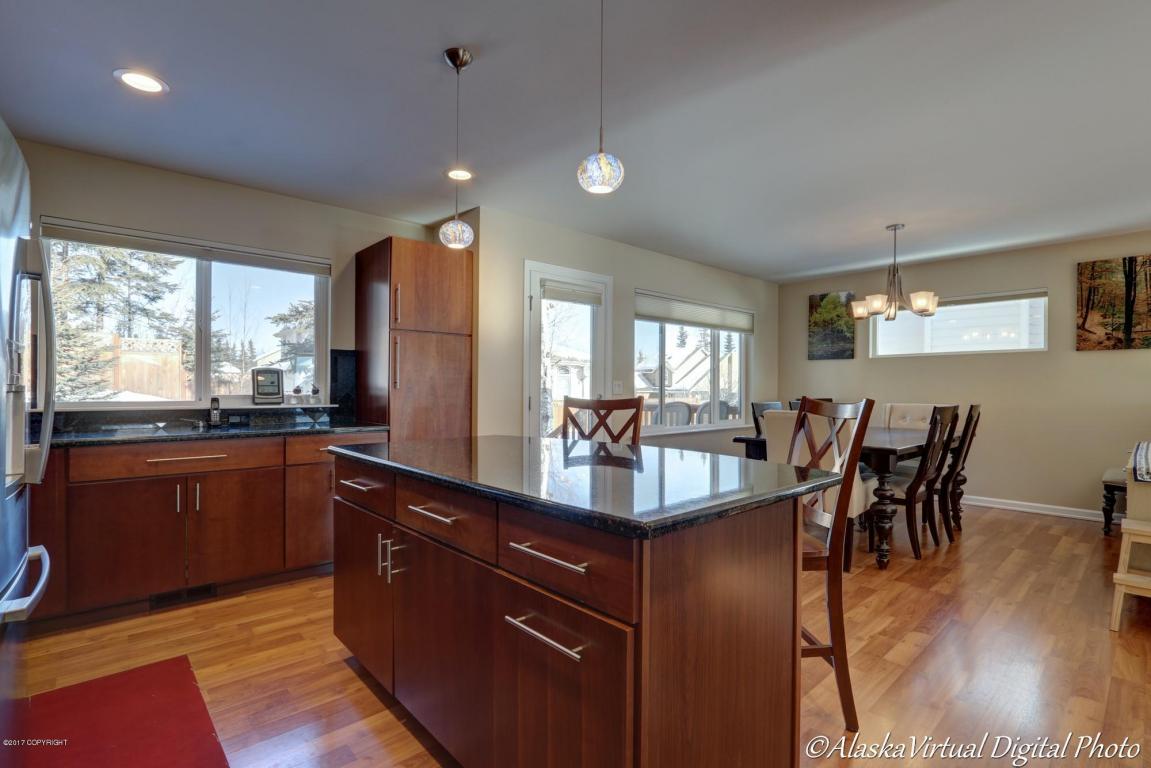 8538 Lassen Cir, Eagle River, AK 99577 photo 12