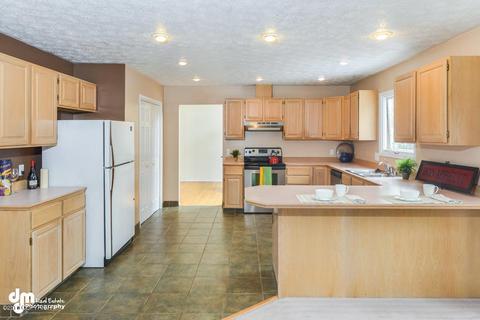 18636 Talarik Dr, Eagle River, AK 99577 photo 7