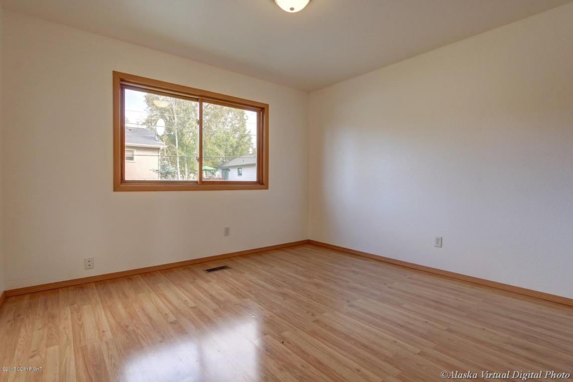 8620 Cross Pointe Loop, Anchorage, AK 99504 photo 17