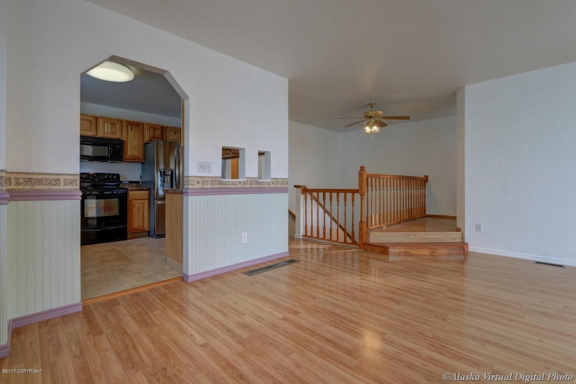 8620 Cross Pointe Loop, Anchorage, AK 99504 photo 12