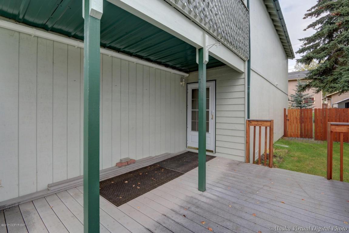8620 Cross Pointe Loop, Anchorage, AK 99504 photo 3