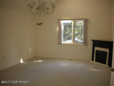10381 Tree Top Ln, Anchorage, AK 99507 photo 6