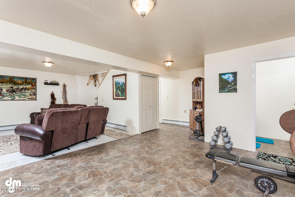 33053 Cumulus Dr, Eagle River, AK 99577 photo 10