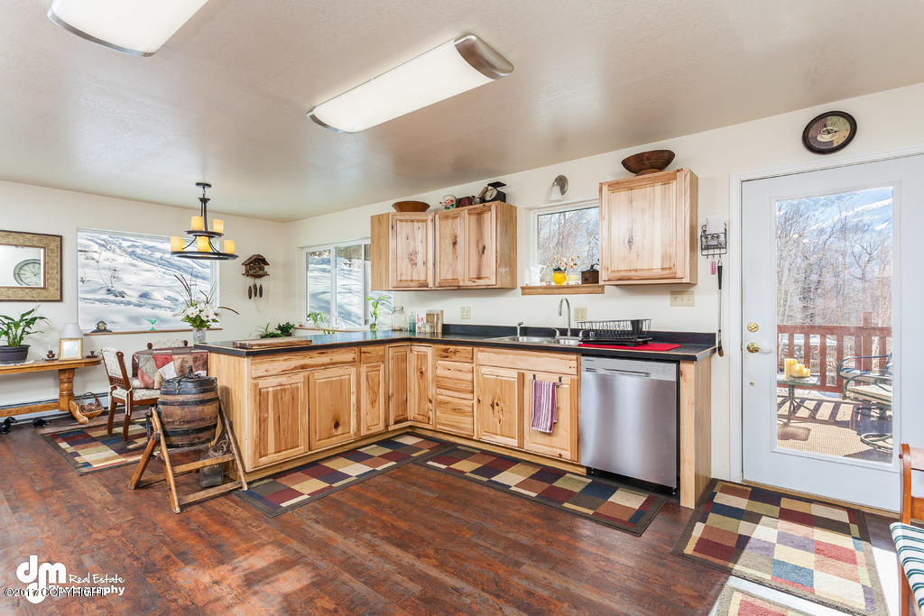 33053 Cumulus Dr, Eagle River, AK 99577 photo 7