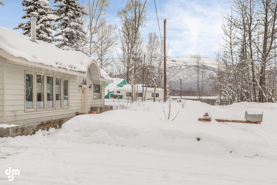 7701 E 34th Ave, Anchorage, AK 99504 photo 2