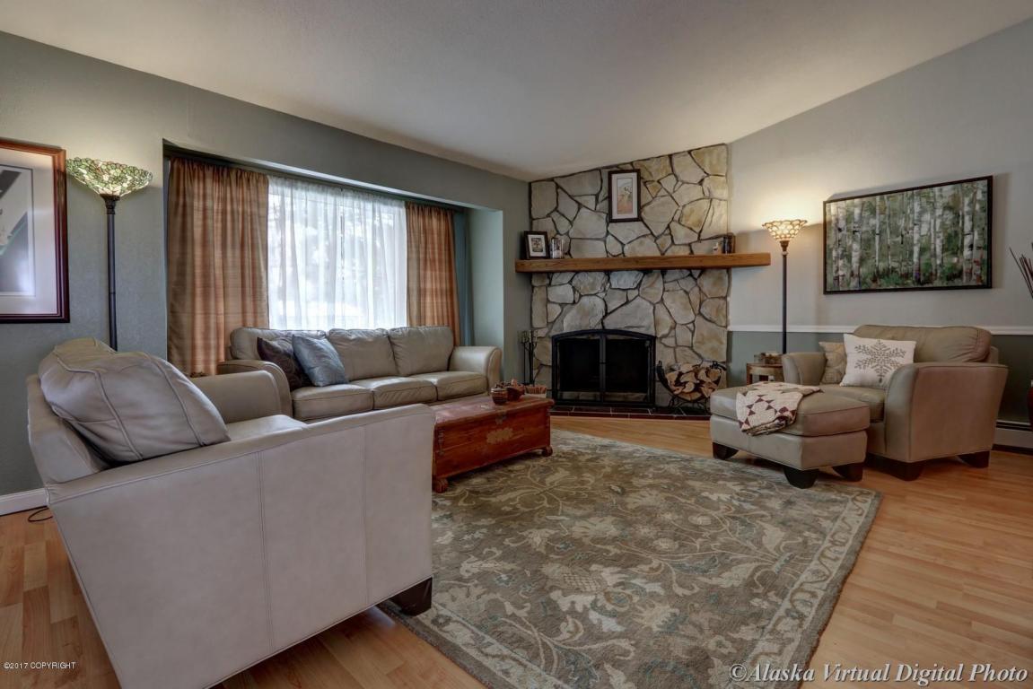 2801 Ruby Dr, Anchorage, AK 99502 photo 4