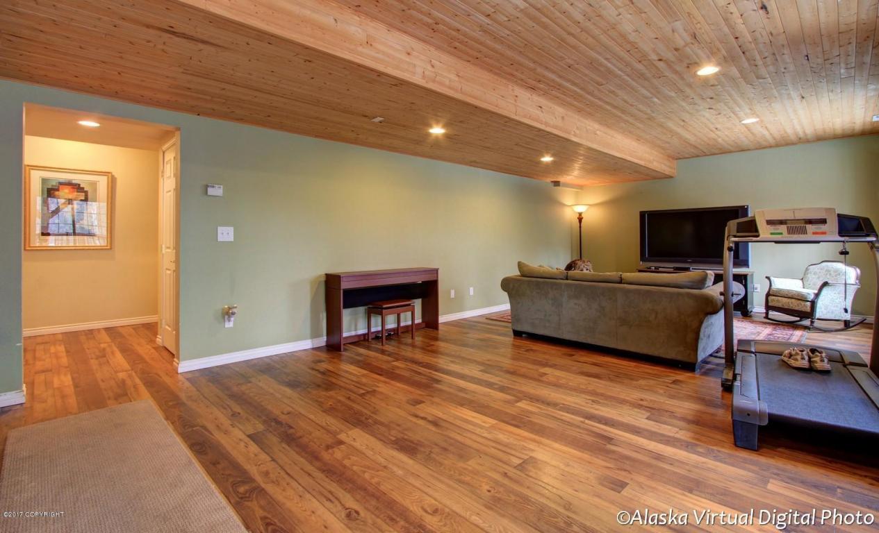 8653 Lassen St, Eagle River, AK 99577 photo 37