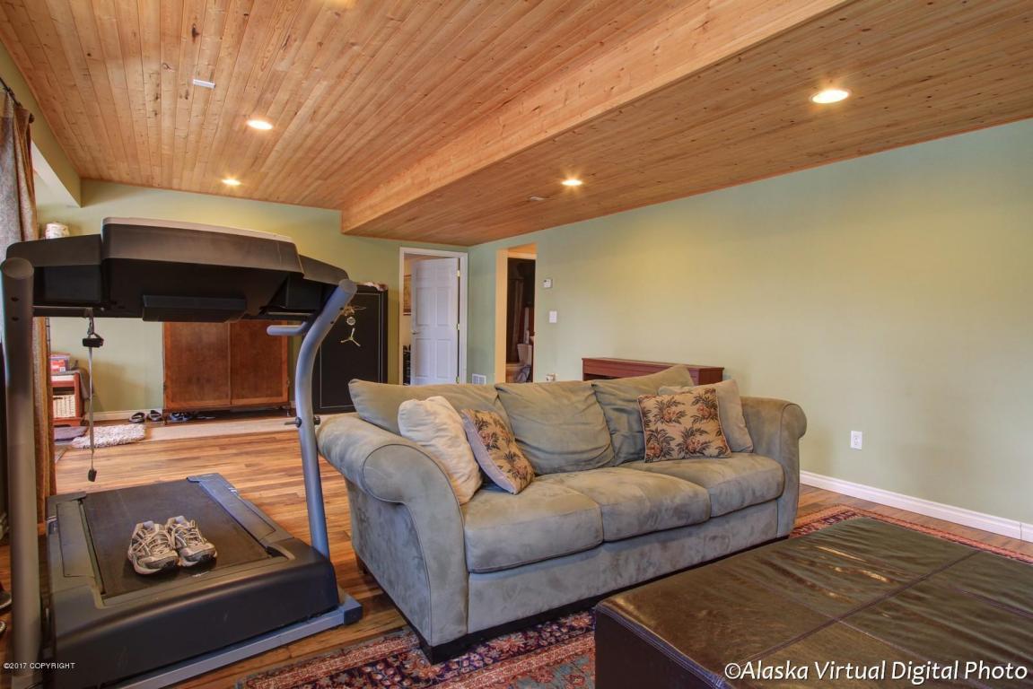 8653 Lassen St, Eagle River, AK 99577 photo 36