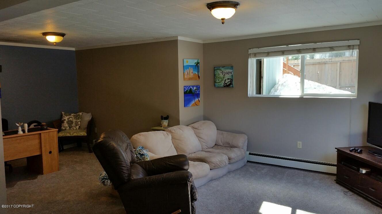 18520 Neumann Cir, Eagle River, AK 99577 photo 7