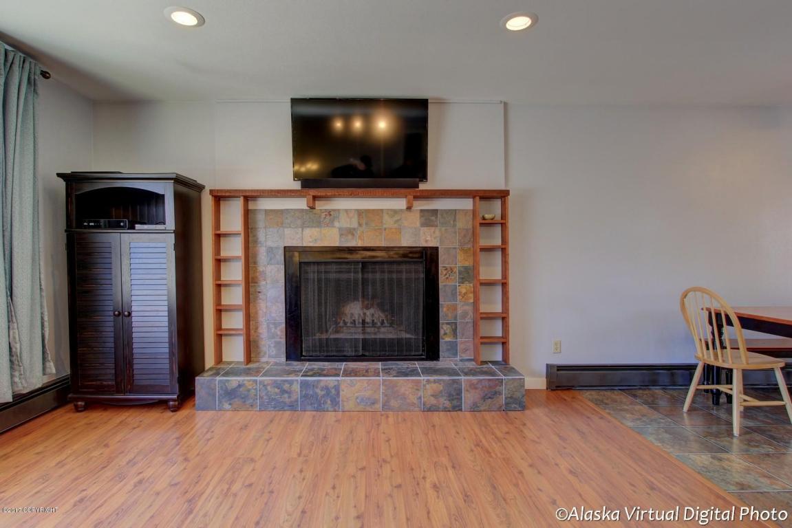 10608 Chisana St, Eagle River, AK 99577 photo 9