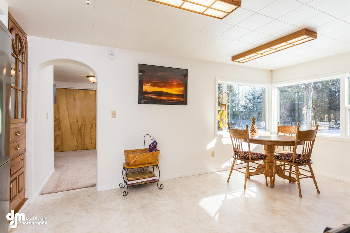 3931 Coventry Dr, Anchorage, AK 99507 photo 9