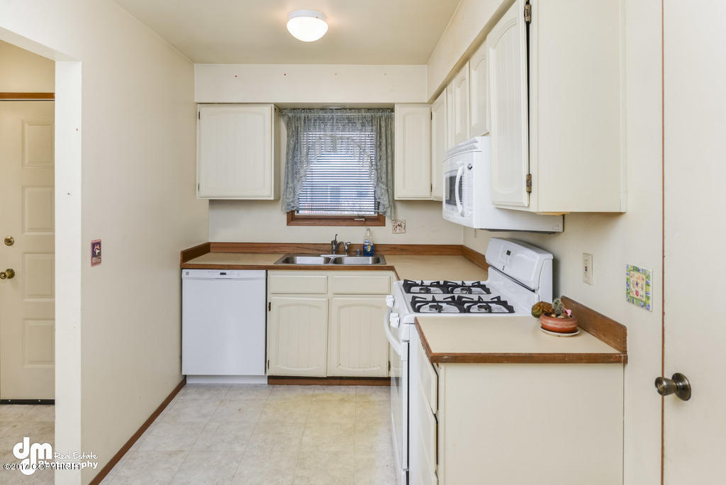 10105 Nantucket Loop, Anchorage, AK 99507 photo 13