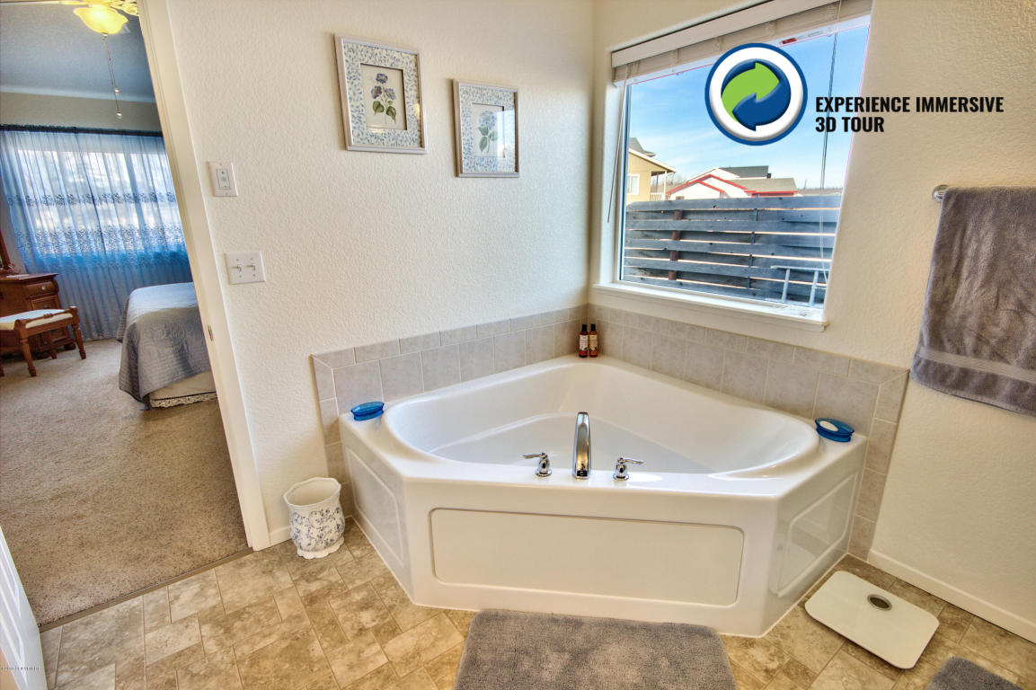 14024 E Cabbage Patch Ave, Palmer, AK 99645 photo 17