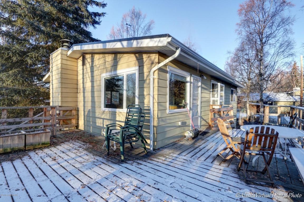 3553 Robin St, Anchorage, AK 99504 photo 4