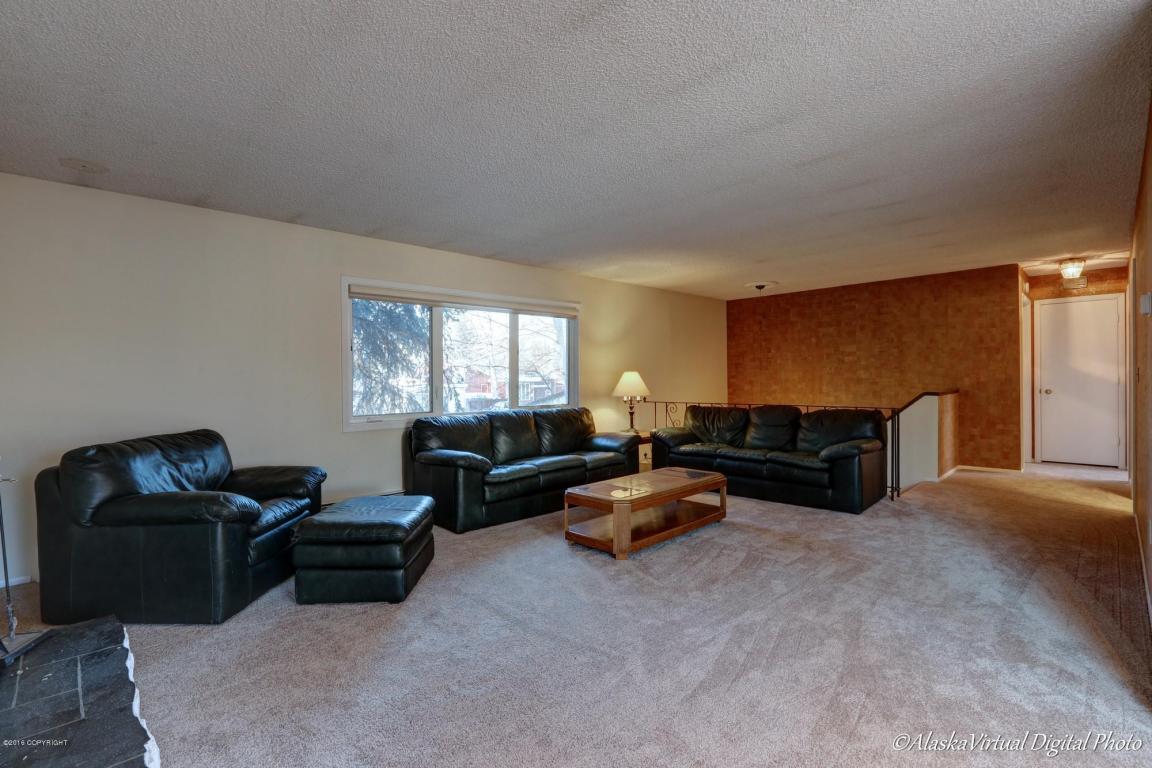 3553 Robin St, Anchorage, AK 99504 photo 7