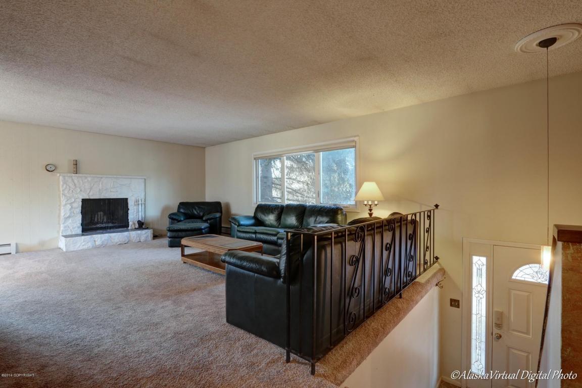 3553 Robin St, Anchorage, AK 99504 photo 6