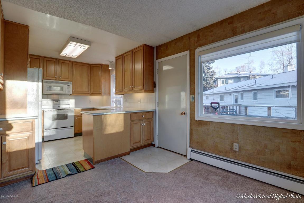 3553 Robin St, Anchorage, AK 99504 photo 11