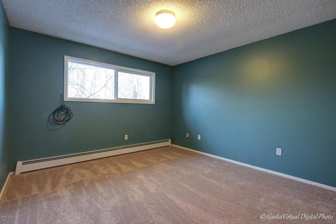 3553 Robin St, Anchorage, AK 99504 photo 15