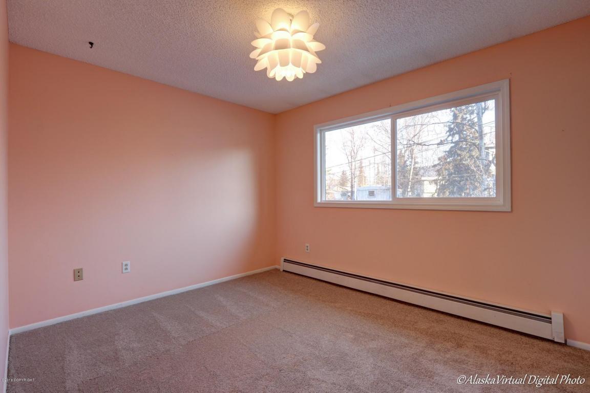 3553 Robin St, Anchorage, AK 99504 photo 17