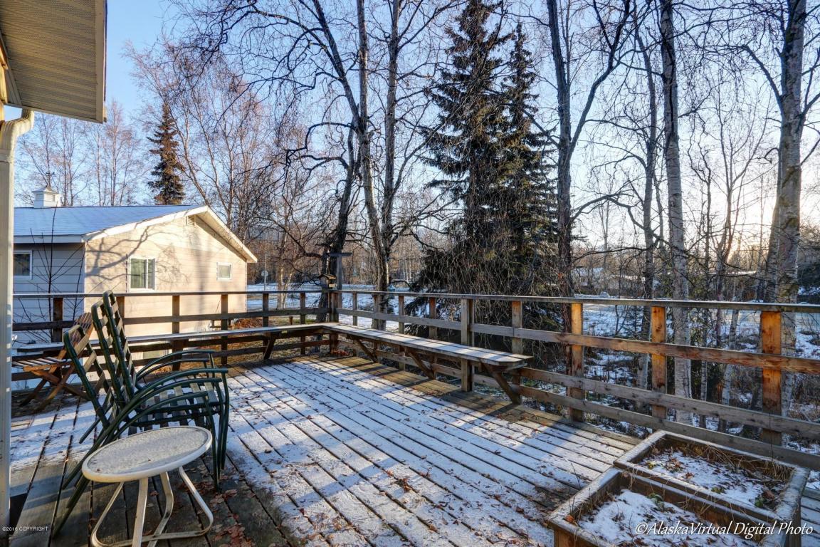 3553 Robin St, Anchorage, AK 99504 photo 3
