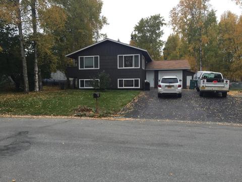 935 Lancaster Dr, Anchorage, AK 99503 photo 3