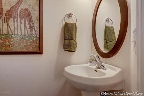 1108 E St # 5, Anchorage, AK 99501 photo 10