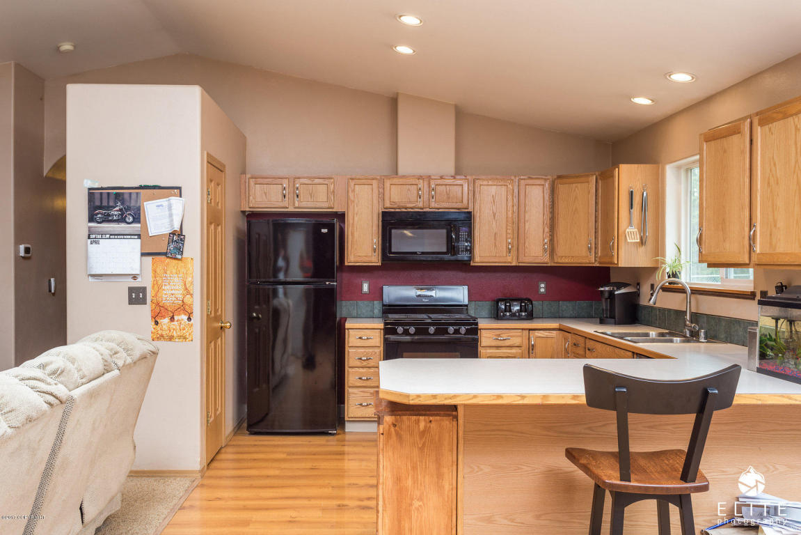 5941 W Raspberry Loop, Wasilla, AK 99654 photo 4