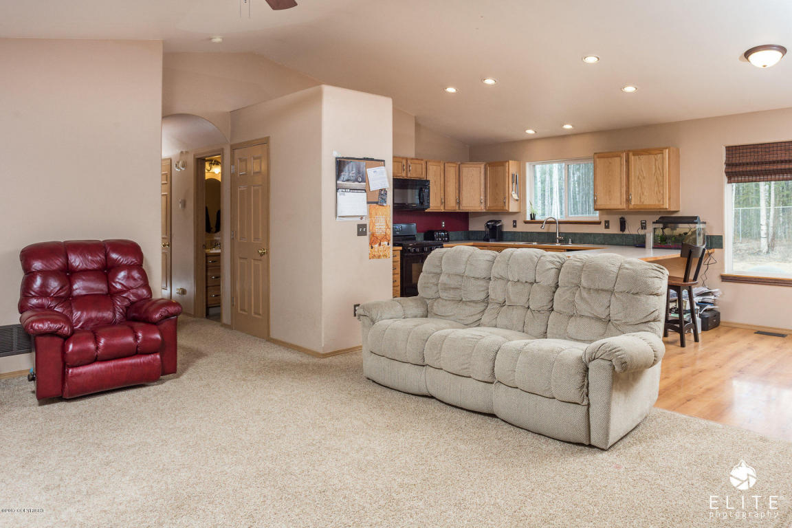 5941 W Raspberry Loop, Wasilla, AK 99654 photo 6
