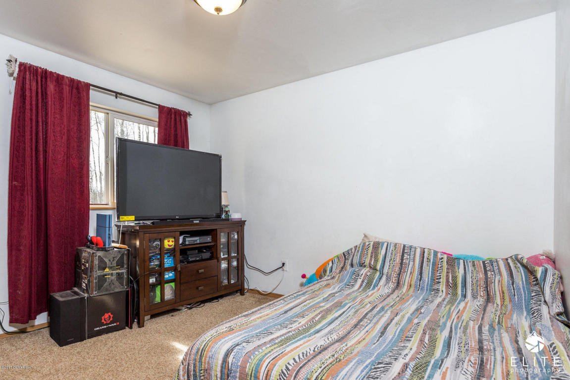 5941 W Raspberry Loop, Wasilla, AK 99654 photo 9