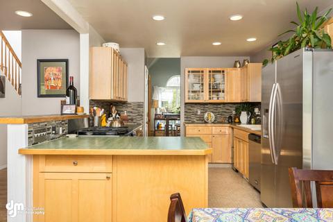 8180 Berry Patch Dr, Anchorage, AK 99502 photo 14