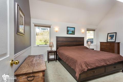 8180 Berry Patch Dr, Anchorage, AK 99502 photo 21