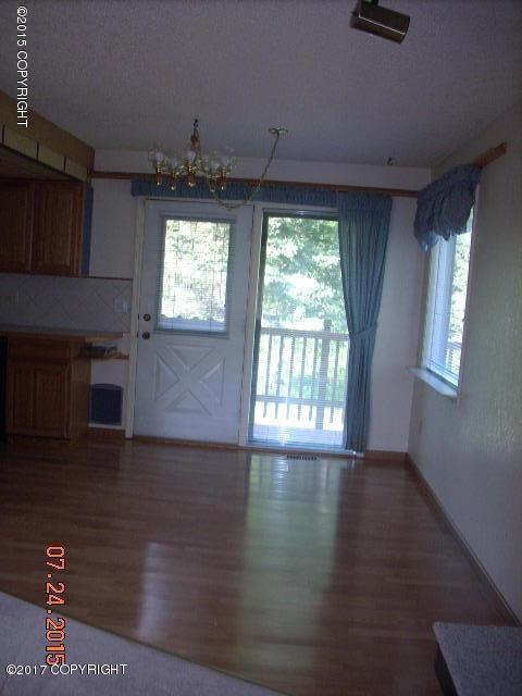 1060 N Leatherleaf Loop, Wasilla, AK 99654 photo 2