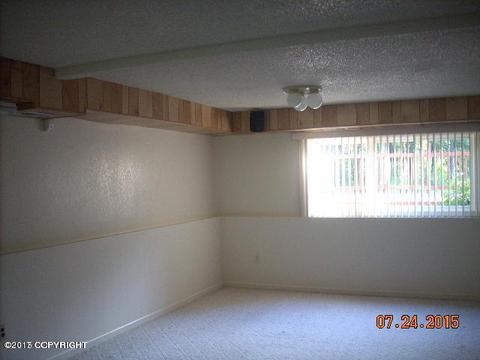 1060 N Leatherleaf Loop, Wasilla, AK 99654 photo 4