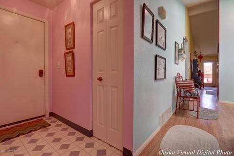 2150 Dawnlight Ct, Anchorage, AK 99501 photo 4