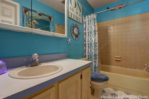 2150 Dawnlight Ct, Anchorage, AK 99501 photo 23